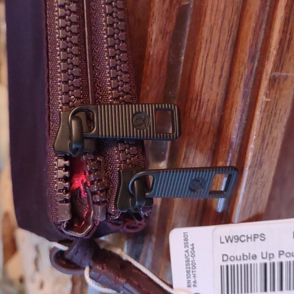 Lululemon Double Up Pouch NWT - Picture 4 of 7